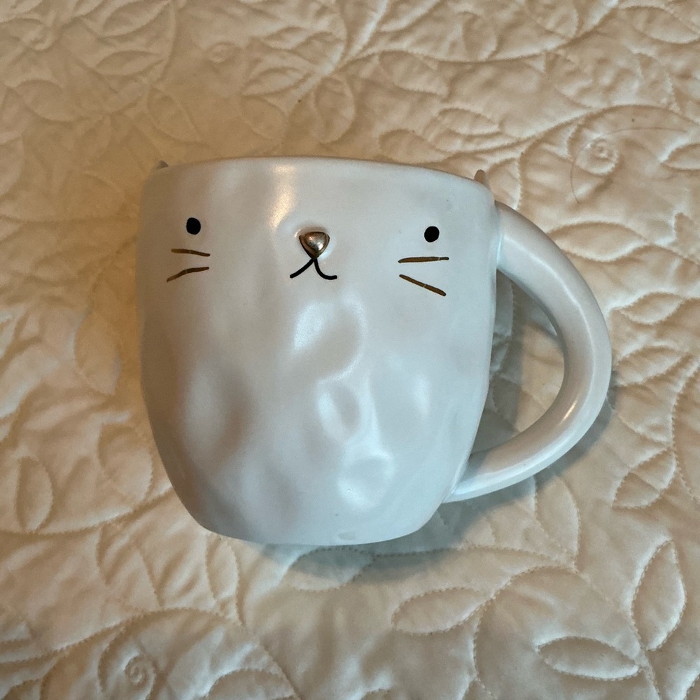 Adorable White Cat Face Mug